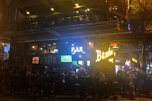 Quanh quẩn hết chợ đêm rồi đi bar, khách du lịch thất vọng ở Đà Nẵng