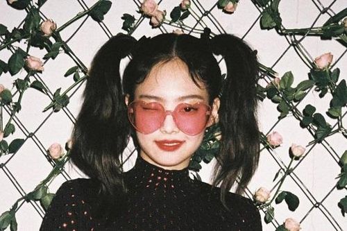 Có mẹ xinh đẹp, trẻ trung thế này, thảo nào Jennie Blackpink xinh như công chúa