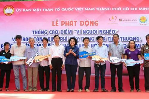 Cả nước chung tay vì người nghèo