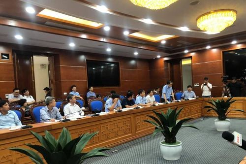 Khởi tố vụ án hình sự nước sạch sông Đà bị ô nhiễm do đổ dầu thải