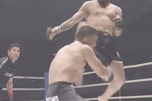 Võ sĩ Brazil tung 'siêu phẩm gối bay' khiến 'máy nghiền MMA' gục ngã
