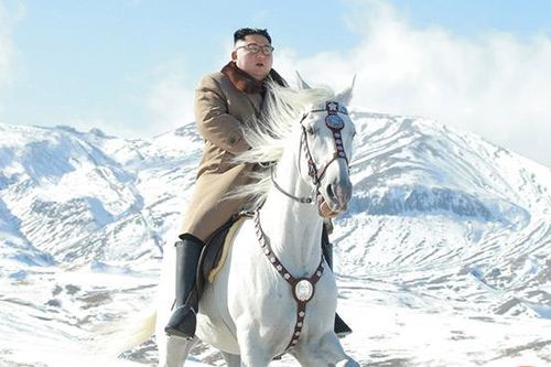Từ ảnh ông Kim cưỡi ngựa, báo giới phân tích Triều Tiên sắp có 'biến' lớn