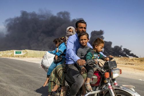 Cộng đồng người Kurd tại Syria đến Iraq để tị nạn