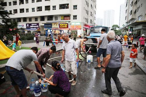 Nguồn nước mới được cấp lại chỉ để sinh hoạt, chưa nên dùng ăn uống