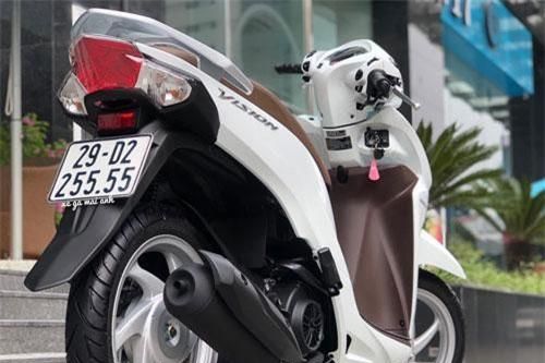 Honda Vision cũ biển số tứ quý 5 màu trắng, rao bán 65 triệu đồng