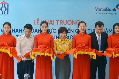 Khai trương dịch vụ thanh toán viện phí không dùng tiền mặt tại Bệnh viện Ung Bướu Hà Nội