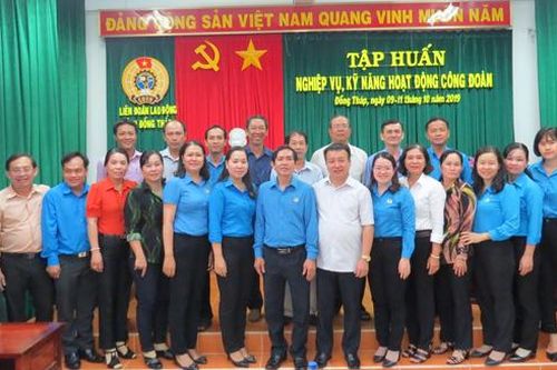 Quan tâm đào tạo, bồi dưỡng nghiệp vụ, kỹ năng hoạt động công đoàn