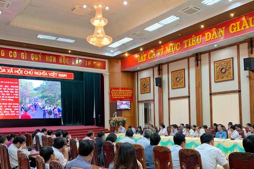 Nâng cao nhận thức về công tác du lịch cho cán bộ chủ chốt