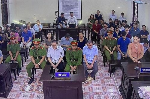 Lạ lùng những lời khai trong phiên tòa sơ thẩm vụ gian lận điểm ở Hà Giang