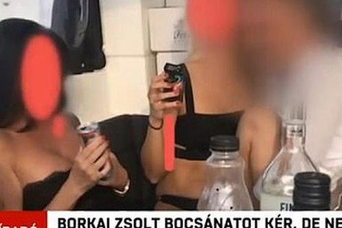 Tái đắc cử thị trưởng dù vừa lộ băng sex