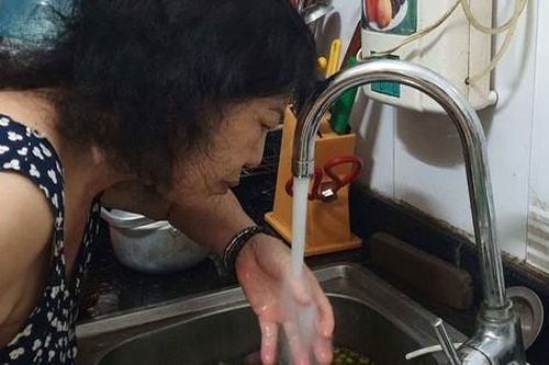 Vụ nước sạch ở Hà Nội nhiễm độc: Chuyên gia khẳng định mùi khét của nước không phải là Styren có trong dầu thải