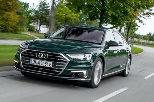 Audi lần đầu tiên ra mắt sedan hạng sang A8 plug-in hybrid