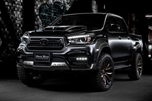 Toyota Hilux độ cản trước giống xe Mercedes-AMG