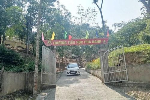 Phó hiệu trưởng trường tiểu học xin nghỉ dạy để đi cai nghiện