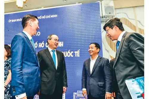 Ông Nguyễn Thành Phong, Chủ tịch UBND TPHCM: Nhanh chóng bắt nhịp xu thế mới của thế giới