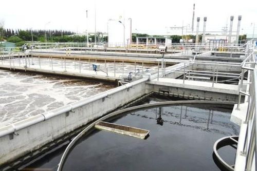 Tăng cường đối thoại, lắng nghe doanh nghiệp