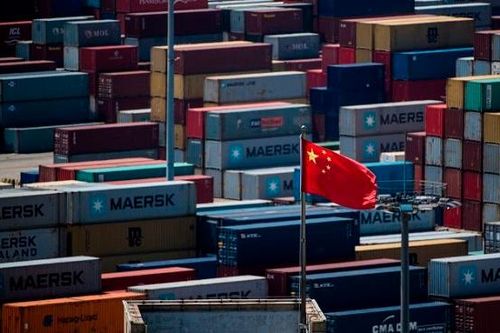 Tăng trưởng kinh tế Trung Quốc chạm đáy gần 3 thập kỷ