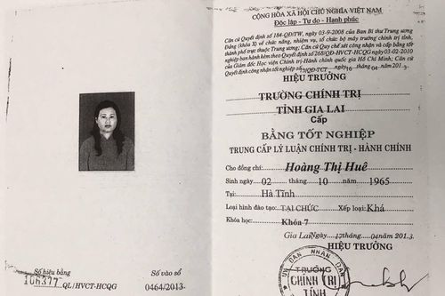 Xem xét cách chức Hiệu trưởng dùng bằng THPT giả