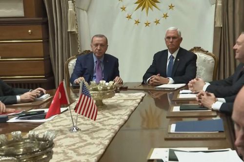 Tiết lộ 9 giờ đàm phán chóng vánh dẫn tới thỏa thuận 'ngừng bắn' ở Syria