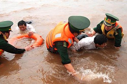 Xuất cấp trang thiết bị để ứng phó sự cố, thiên tai