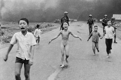'Em bé napalm' vào top ảnh gây chấn động lịch sử
