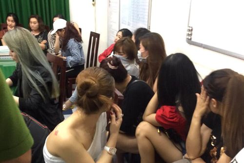 Hàng chục người dương tính ma túy trong quán bar ở TP.HCM