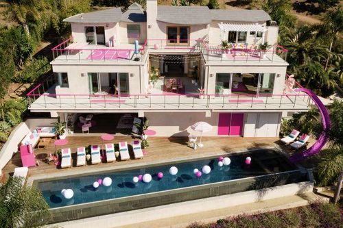 Bên trong ngôi nhà búp bê Barbie phiên bản thật với giá 60 USD/đêm