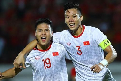 'Bóng đá Việt Nam và Thái Lan đã vượt xa Trung Quốc'