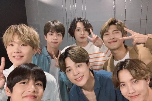 Bị phạt gần 400 triệu mỗi ngày vì bán hình ảnh BTS bất hợp pháp