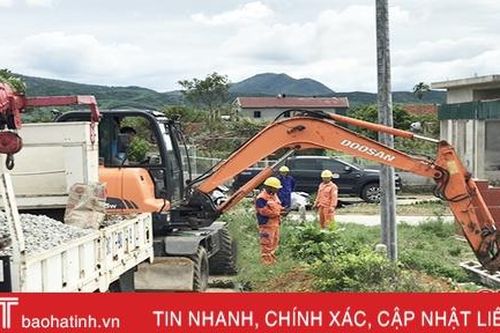 100% xã 'khách hàng' của Điện lực Kỳ Anh hoàn thành tiêu chí số 4 trong xây dựng nông thôn mới