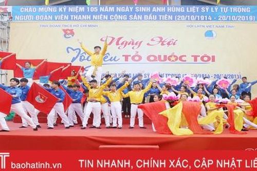 Gần 2.000 đoàn viên thanh niên vui ngày hội 'Tôi yêu tổ quốc tôi'