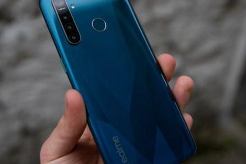 Loạt thiết bị di động có camera độ phân giải khủng tại Việt Nam