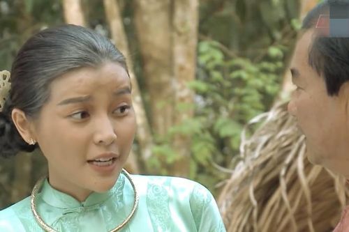 'Tiếng sét trong mưa' tập 42: Hai Sáng dụ dỗ, bỏ thuốc đàn ông có vợ