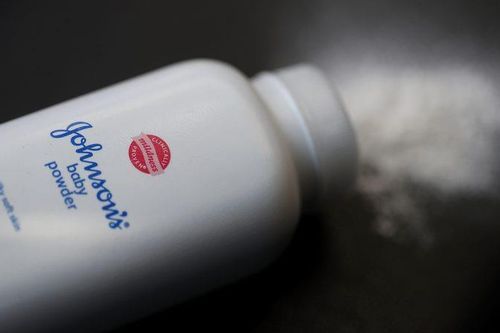 Thu hồi lô phấn rôm Johnson & Johnson không an toàn