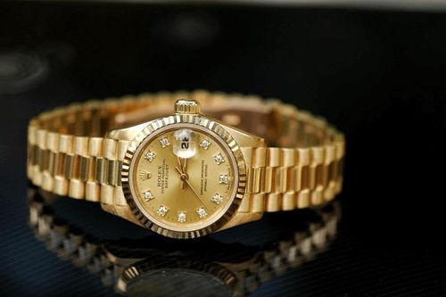 Thu giữ gần 16.000 đồng hồ Thụy Sĩ giả trong 9 tháng đầu năm