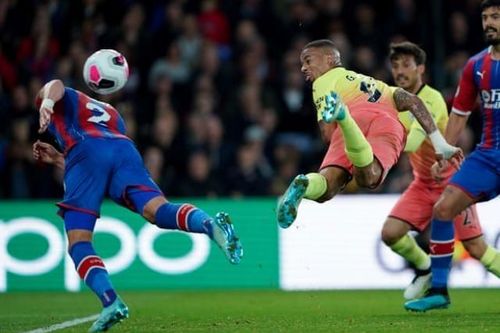 Thắng Crystal Palace 2-0, Man City đòi lại ngôi nhì bảng