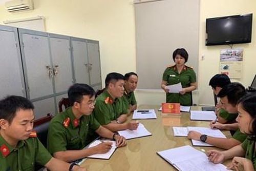 Trung tá Vũ Thị Hoàng Yến giỏi việc nước, đảm việc nhà
