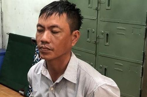 Bắt khẩn cấp thanh niên vờ mua vàng rồi cướp