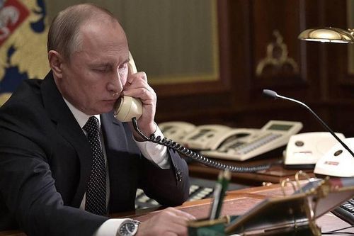Tổng thống Nga Putin điện đàm với Thủ tướng Đức Merkel về Ukraine