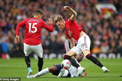 VAR 2 lần trợ giúp, M.U vẫn không thắng được Liverpool
