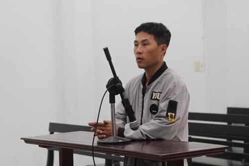 Nhân viên môi giới bất động sản lừa đảo lấy tiền cá độ đá bóng