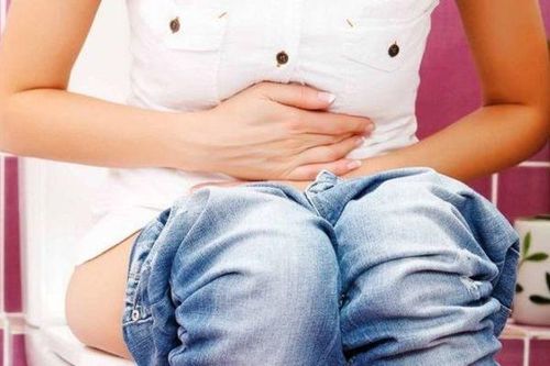 Chủ quan khi tiêu chảy, cô gái trẻ bị ung thư ruột khi mới 29 tuổi