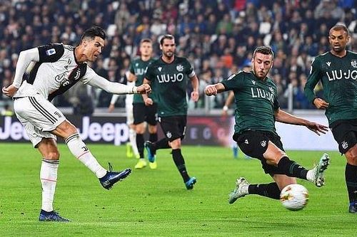Ronaldo tỏa sáng, Juventus vững ngôi đầu