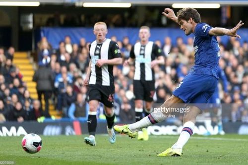 'Gà son' tỏa sáng, Chelsea vào top 3 Ngoại hạng Anh