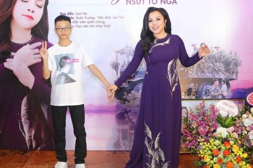 NSƯT Tố Nga ra album về mẹ để nhắc con trai điều cần ghi nhớ