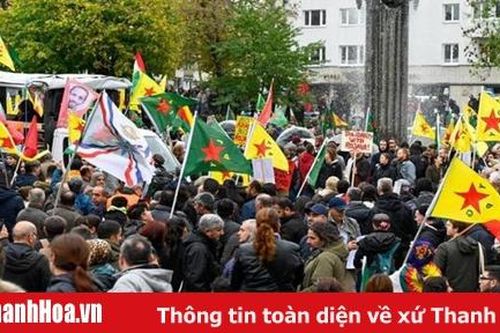 Tuần hành tại Đức yêu cầu Thổ Nhĩ Kỳ chấm dứt chiến dịch tại Syria