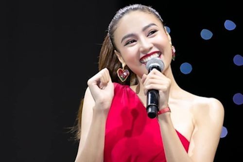 Ninh Dương Lan Ngọc quên lời bài hát, đòi hát đám cưới Đông Nhi
