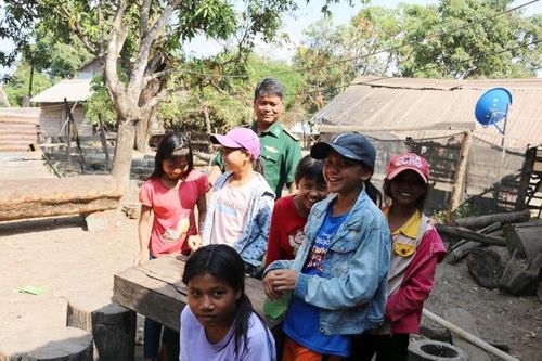 Những 'bà đỡ' của trẻ mồ côi