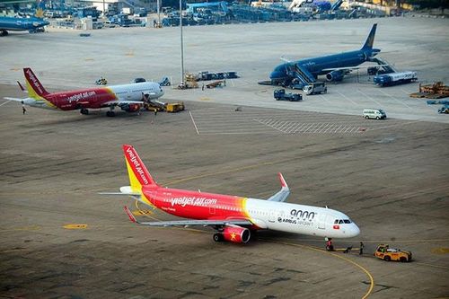 Máy bay bị mất đèn hạ cánh khi xuống Tân Sơn Nhất