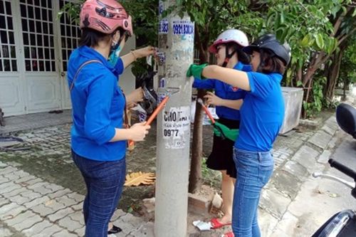 Ra quân xóa bảng quảng cáo, rao vặt sai quy định